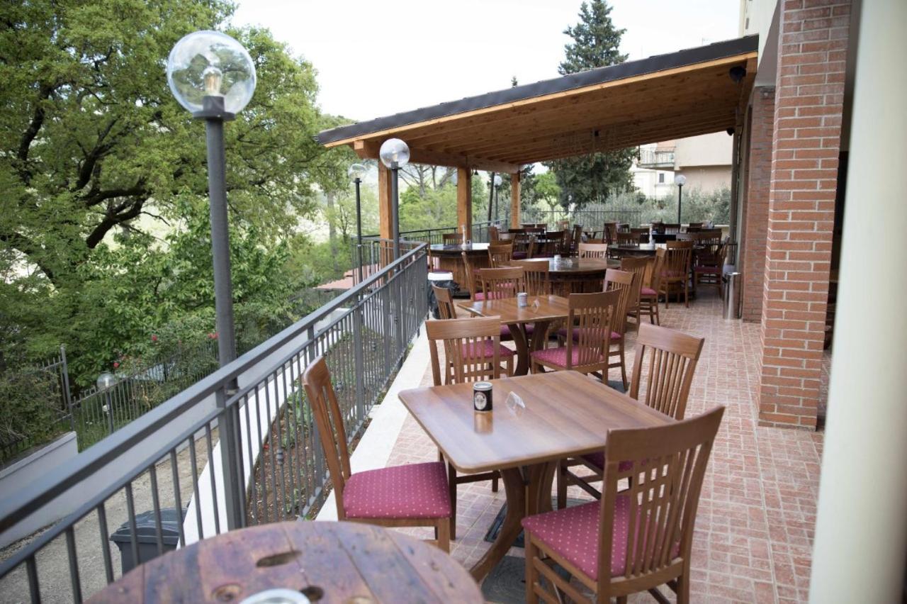 מלון Lenola Divino Bistrot E Relais מראה חיצוני תמונה