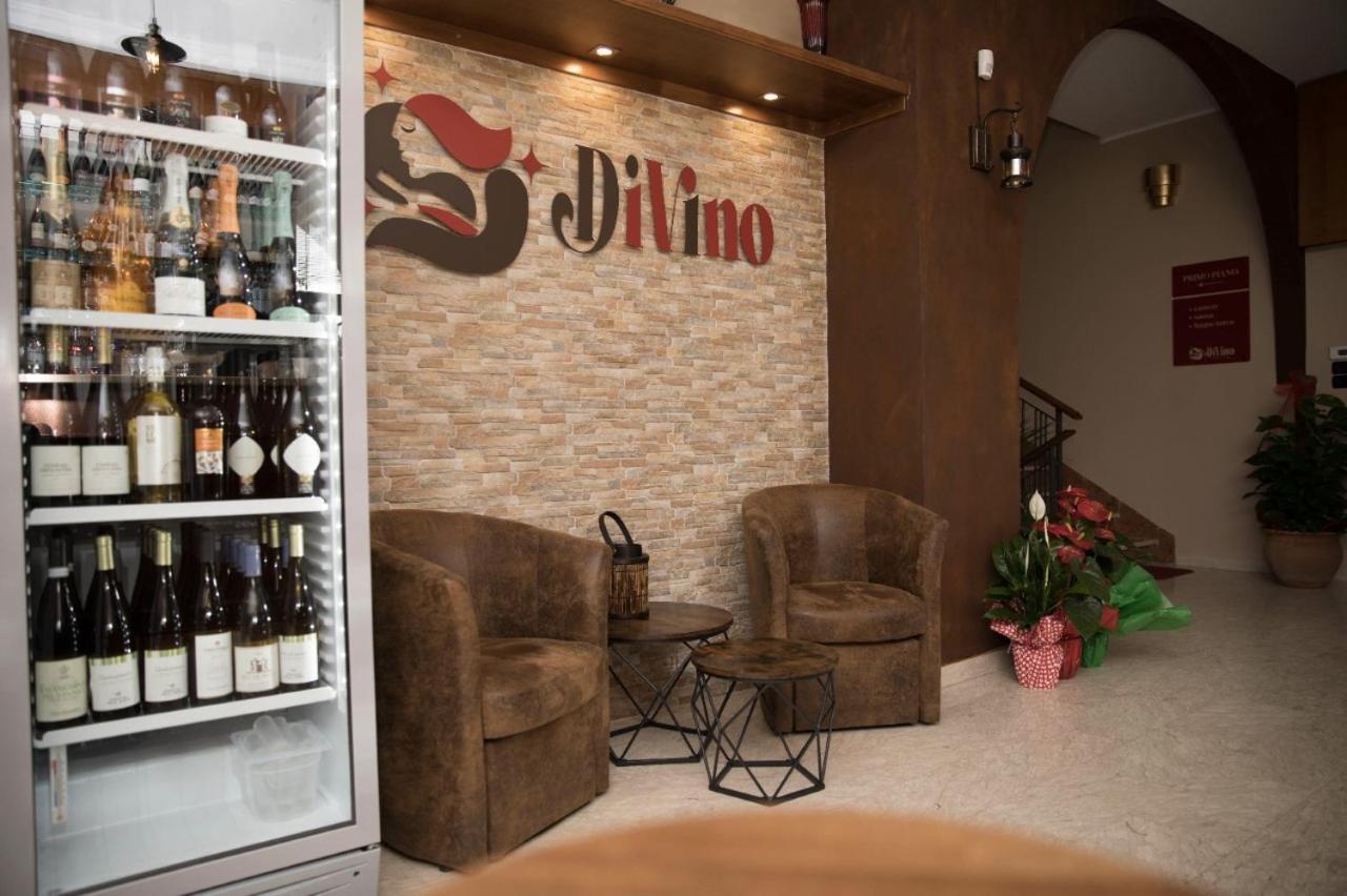 מלון Lenola Divino Bistrot E Relais מראה חיצוני תמונה